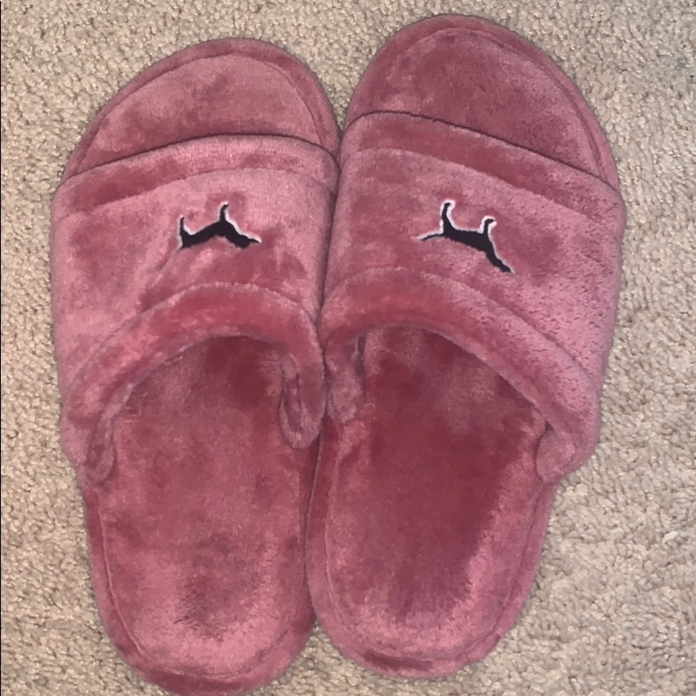 slippers